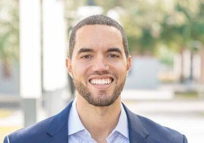 Houston mayor says City Controller Chris Hollins should ‘stop playing politics’ over budget deficit – Houston Public Media