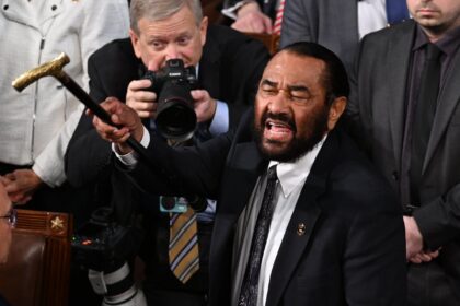 What Rep. Al Green said before he was kicked out of Trump’s speech to Congress – Dallas News