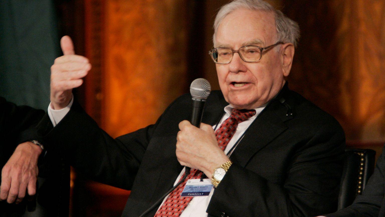 Warren Buffett Issues Stark Warning to Washington Amid Berkshire’s Record-Breaking Profit and Cash Reserves Warren Buffett Issues Stark Warning to Washington Amid Berkshire’s Record-Breaking Profit and Cash Reserves