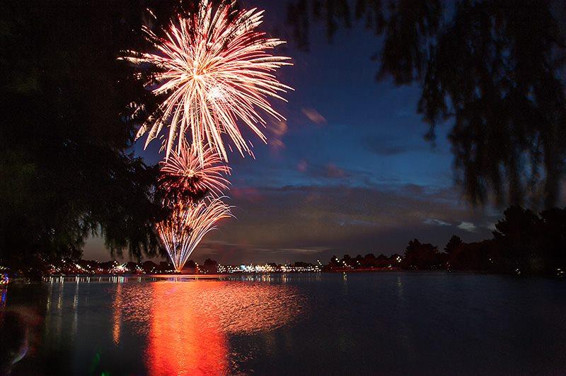 Top 4th of July Fireworks Shows to Light Up the Sky in and Around San Antonio Top 4th of July Fireworks Shows to Light Up the Sky in and Around San Antonio