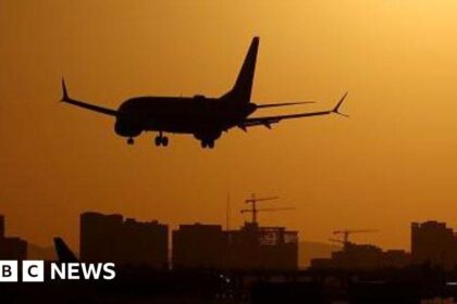 FAA Probes Alarming Near-Collision Incident at Phoenix Airport
