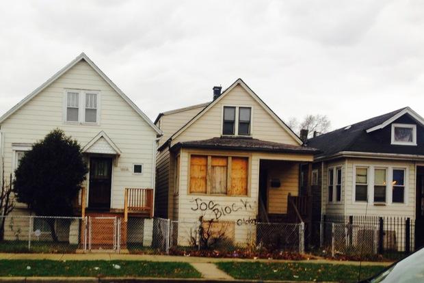 Mass Stabbing Erupts in Chicago Lawn Neighborhood Following Heated Argument Mass Stabbing Erupts in Chicago Lawn Neighborhood Following Heated Argument