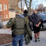 ICE agents detained an adult during school dropoff in Chicago Wednesday – Chalkbeat