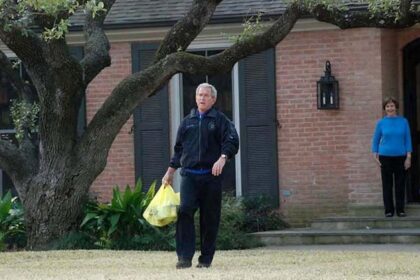 As Bush Settles Into Dallas, Golf Tees and Family Time Take Center Stage Over Politics