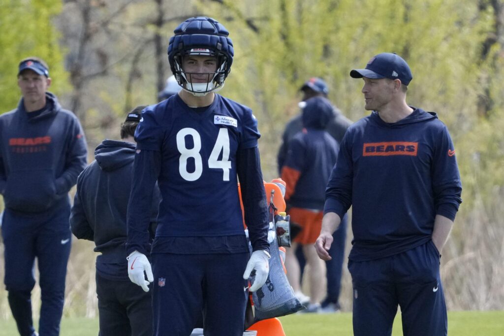 Colston Loveland Fired Up and Ready to Tackle the Chicago Bears’ New Scheme Colston Loveland Fired Up and Ready to Tackle the Chicago Bears’ New Scheme