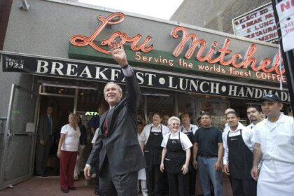 Top Spots Where Politicians Dine in Chicago Beyond the 2024 DNC
