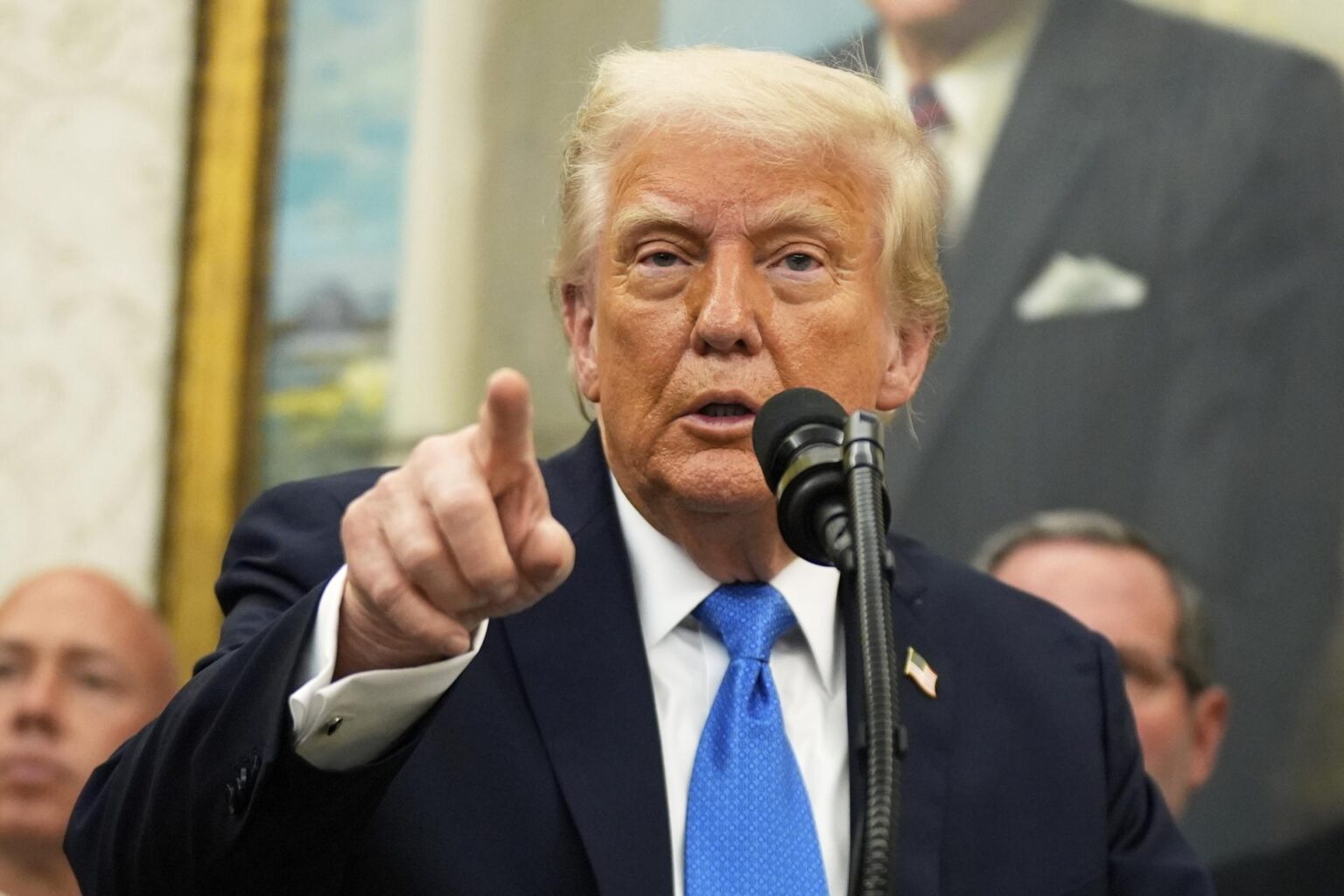 Trump Highlights Crucial Meeting with Putin as Key to Advancing Russia-Ukraine Peace Talks During Mideast Trip Trump Highlights Crucial Meeting with Putin as Key to Advancing Russia-Ukraine Peace Talks During Mideast Trip