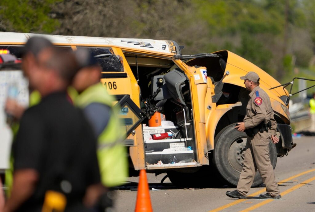 Tragic School Crash in Texas Leaves Teacher Dead and Five Students Hospitalized Tragic School Crash in Texas Leaves Teacher Dead and Five Students Hospitalized