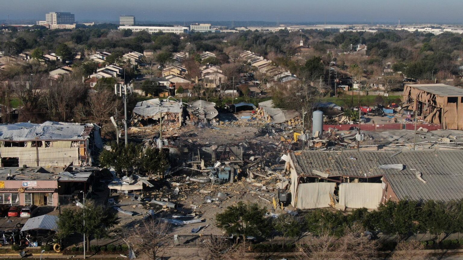 Explosion Rocks Northwest Houston Business, But No Injuries Reported Explosion Rocks Northwest Houston Business, But No Injuries Reported