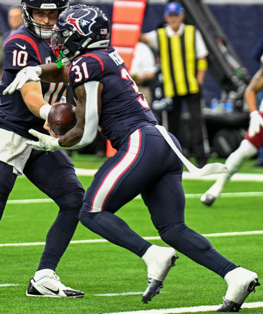 Houston Texans Insider Shares Exciting Update on Dameon Pierce Houston Texans Insider Shares Exciting Update on Dameon Pierce