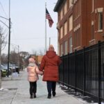 Chicago school officials say elementary school staff turned away federal agents – Chalkbeat