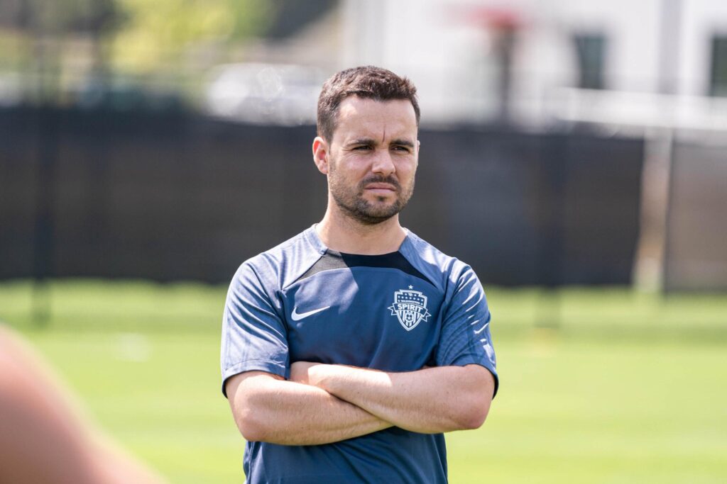 Washington Spirit’s Jonatan Giráldez: “In the US, Everything Revolves Around Entertainment” Washington Spirit’s Jonatan Giráldez: “In the US, Everything Revolves Around Entertainment”