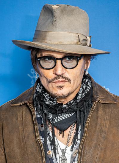 Johnny Depp Delights Jeff Beck Fans with Surprise Appearance at San Antonio’s Tobin Center Johnny Depp Delights Jeff Beck Fans with Surprise Appearance at San Antonio’s Tobin Center