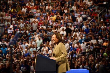 Kamala Harris Heads Back to Arizona in a Bold Push to Win Over Latino Voters – See the Date!