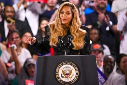 Harris Energizes Houston Crowd with Beyoncé at Exciting Campaign Rally