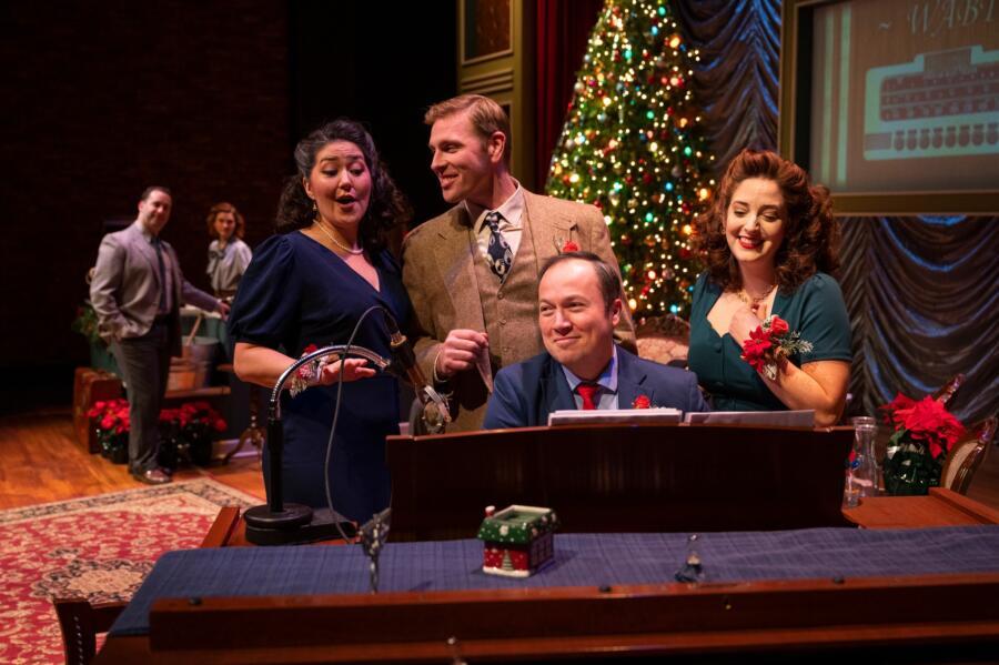 15 Must-See Holiday Shows Lighting Up Chicago This Winter 15 Must-See Holiday Shows Lighting Up Chicago This Winter