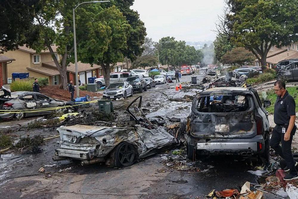 Devastating Plane Crash Shatters San Diego Neighborhood Devastating Plane Crash Shatters San Diego Neighborhood