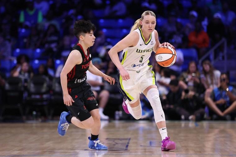 Dallas Wings Star Paige Bueckers Lights Up the Stands at Dallas Stars vs. Winnipeg Jets Stanley Cup Playoff Game 4 Dallas Wings Star Paige Bueckers Lights Up the Stands at Dallas Stars vs. Winnipeg Jets Stanley Cup Playoff Game 4