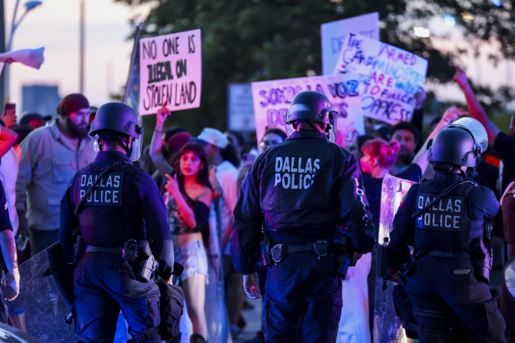 Protesters Rally Outside Dallas ICE Center in Powerful Demonstration Protesters Rally Outside Dallas ICE Center in Powerful Demonstration