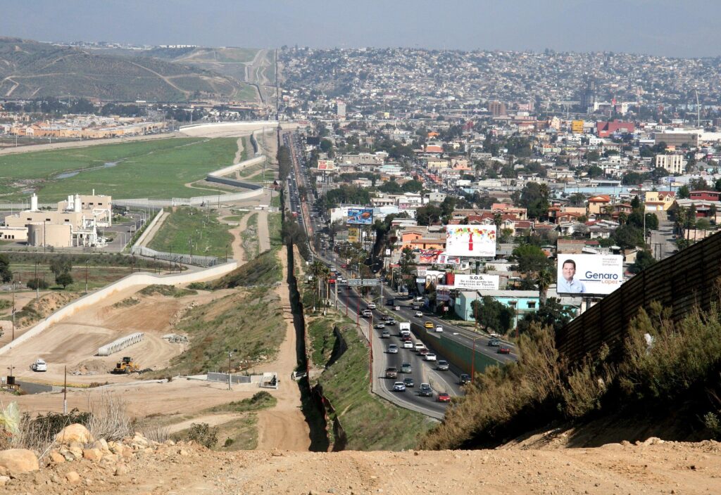 The Border We See and the Border We Imagine: How They Divide San Diego and Tijuana The Border We See and the Border We Imagine: How They Divide San Diego and Tijuana