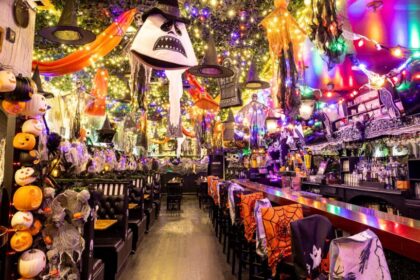 Ultimate guide to Halloween 2024 in Philly: Haunts, ghost tours and spooky fun – NBC10 Philadelphia