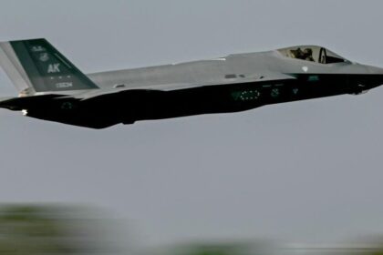 Trump Announces Boost in US Military Sales to India, Promises Future Delivery of F-35 Jets