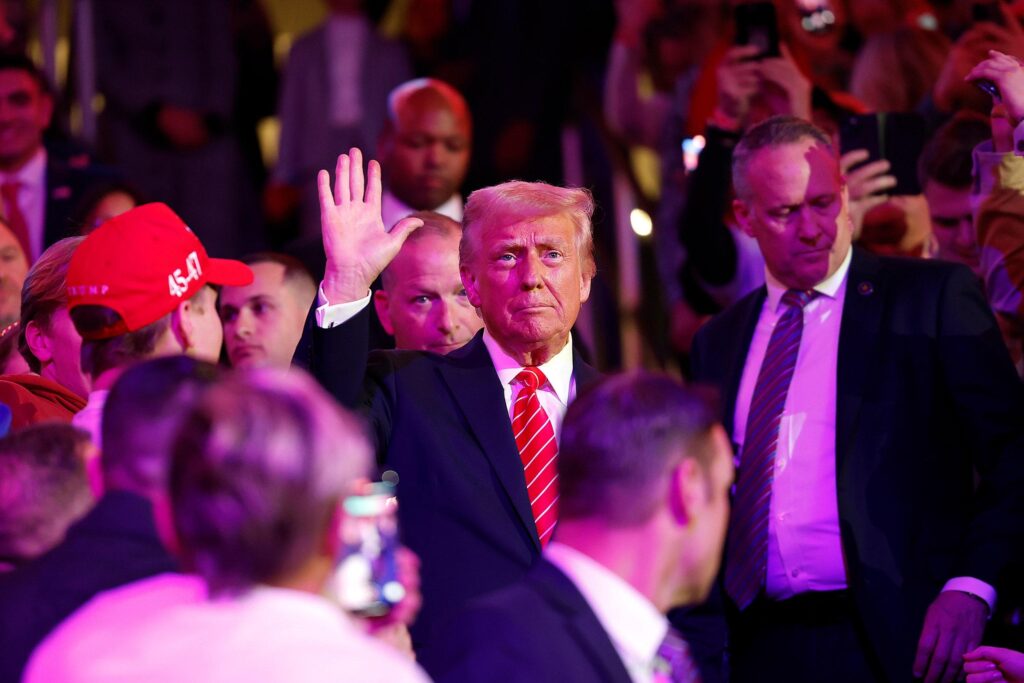 Trump to Cut G7 Summit Short, Heads Back to Washington for Urgent Issues Trump to Cut G7 Summit Short, Heads Back to Washington for Urgent Issues