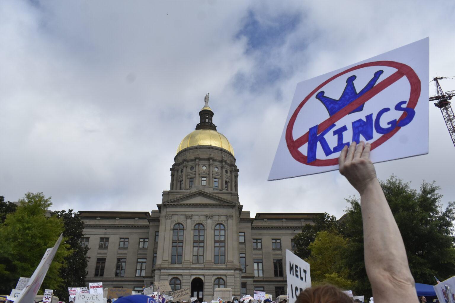 Thousands Rally Nationwide in Powerful Anti-Trump ‘No Kings’ Protests Thousands Rally Nationwide in Powerful Anti-Trump ‘No Kings’ Protests