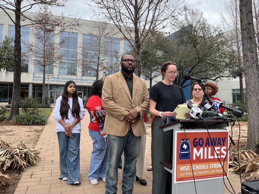 Houston ISD Parents Rally Students for Sick-Out Protest Against Mike Miles Houston ISD Parents Rally Students for Sick-Out Protest Against Mike Miles