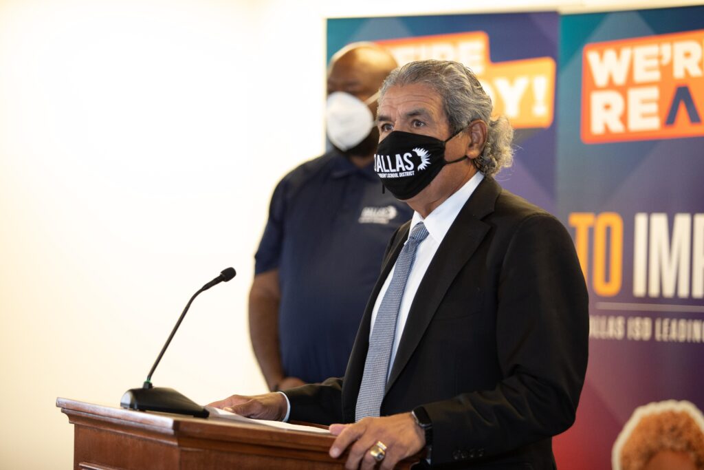Dallas School District Stands Firm, Implements Mask Mandate Despite Governor’s Ban Dallas School District Stands Firm, Implements Mask Mandate Despite Governor’s Ban