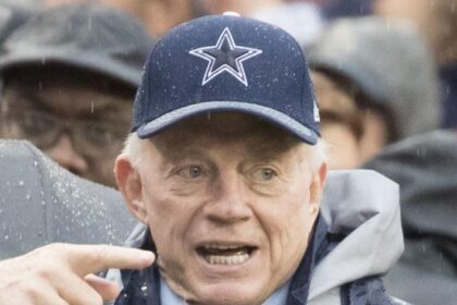 Cowboys Owner Jerry Jones: “Politics Are Harmful to Us in Every Way