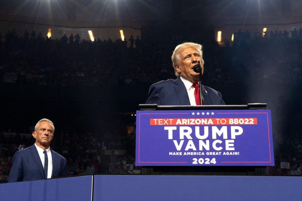 Trump’s Triumphant Return Ignites Passionate Arizona Rally Crowd Trump’s Triumphant Return Ignites Passionate Arizona Rally Crowd