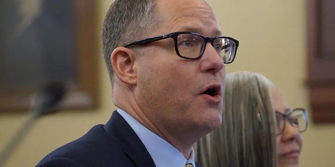 Illinois Officials Slam Trump-Backed Megabill for Slashing Medicaid and SNAP Benefits Illinois Officials Slam Trump-Backed Megabill for Slashing Medicaid and SNAP Benefits