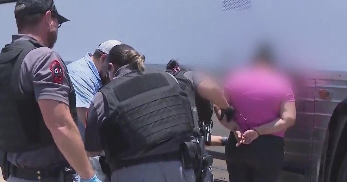 ‘It Feels Like a Trap’: Families Devastated as San Antonio Court Hearings Lead to ICE Arrests ‘It Feels Like a Trap’: Families Devastated as San Antonio Court Hearings Lead to ICE Arrests