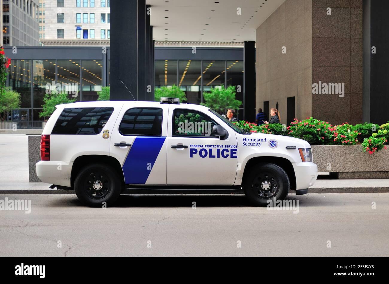 Homeland Security Descends on Parking Lot of Chicago’s National Museum of Puerto Rican Arts & Culture Homeland Security Descends on Parking Lot of Chicago’s National Museum of Puerto Rican Arts & Culture