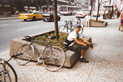 Inside the Gritty World of Chicago’s Last Bike Messengers: How They Keep Riding Strong