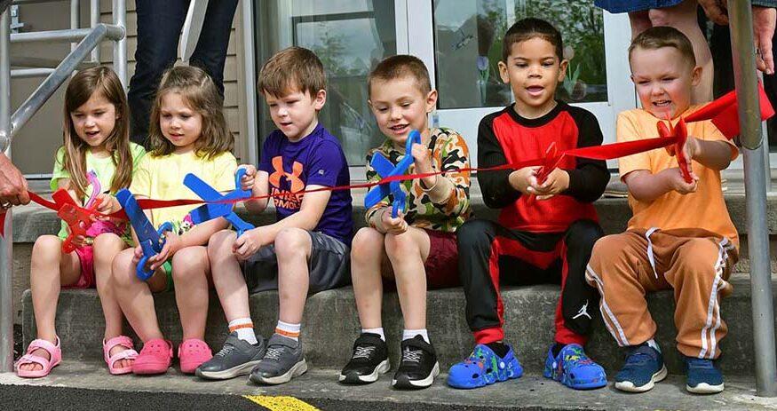 US Adults Prioritize Tackling Child Care Costs Over Birth Rates, New Poll Reveals US Adults Prioritize Tackling Child Care Costs Over Birth Rates, New Poll Reveals