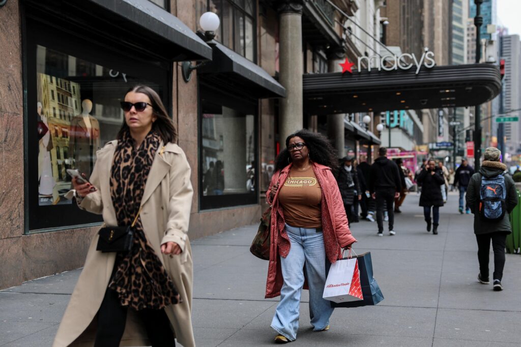 How Tariff Turmoil Shook Consumer Confidence in Chicago How Tariff Turmoil Shook Consumer Confidence in Chicago