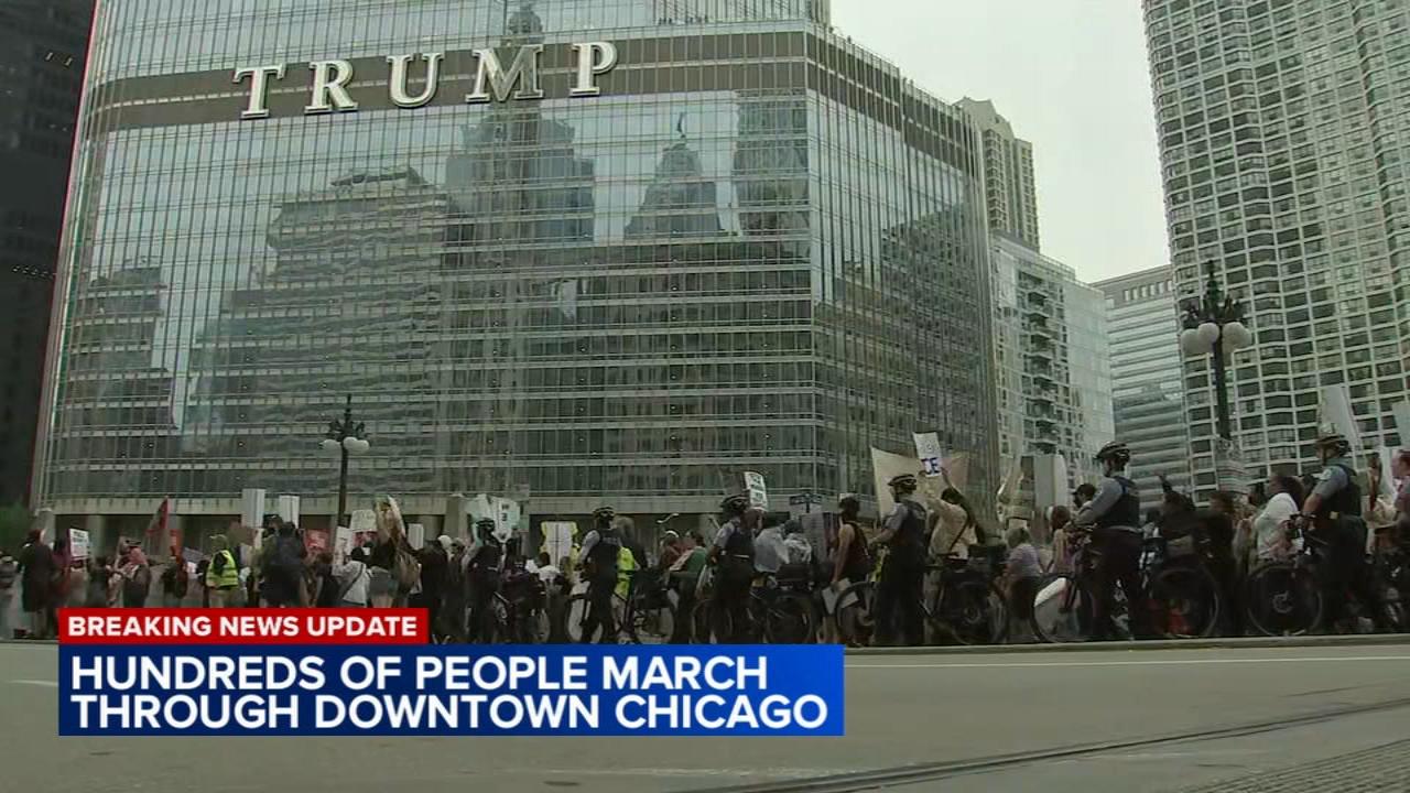 ICE protest draws thousands to Chicago Loop; car plows through early on – CBS News ICE protest draws thousands to Chicago Loop; car plows through early on – CBS News