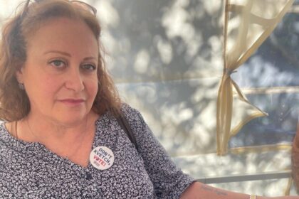 In Philadelphia’s Suburbs, a Wave of Canvassers Mobilizes to Engage Jewish Voters
