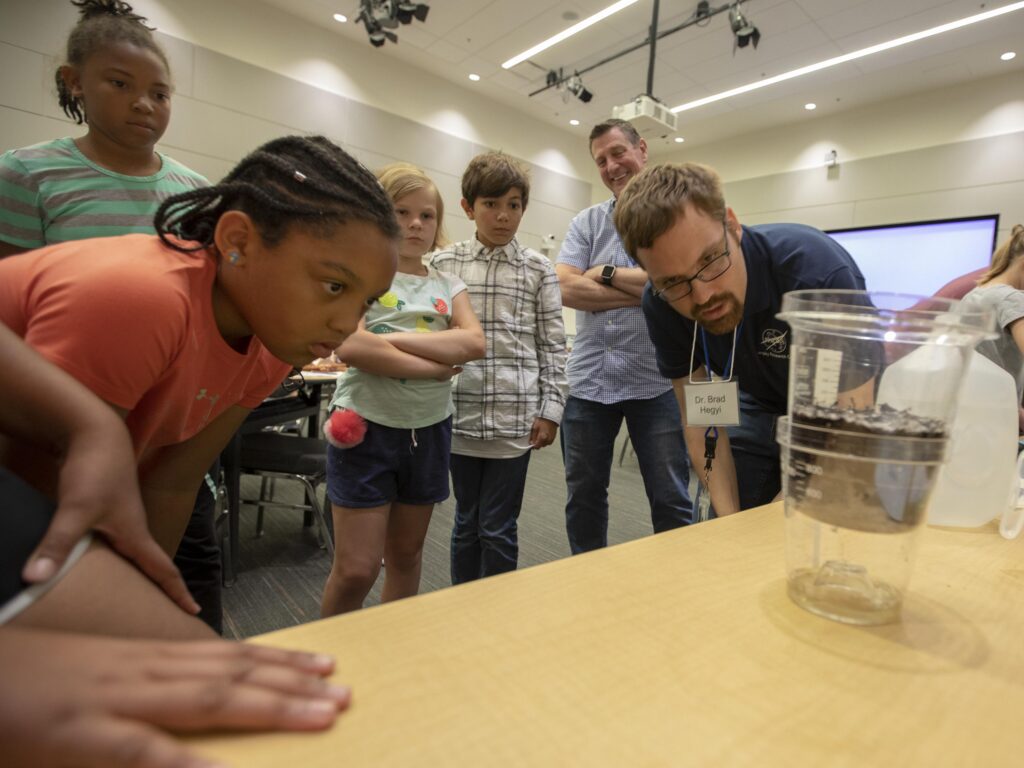NASA and US Department of Education Team Up to Launch Exciting New STEM Initiative in Washington NASA and US Department of Education Team Up to Launch Exciting New STEM Initiative in Washington