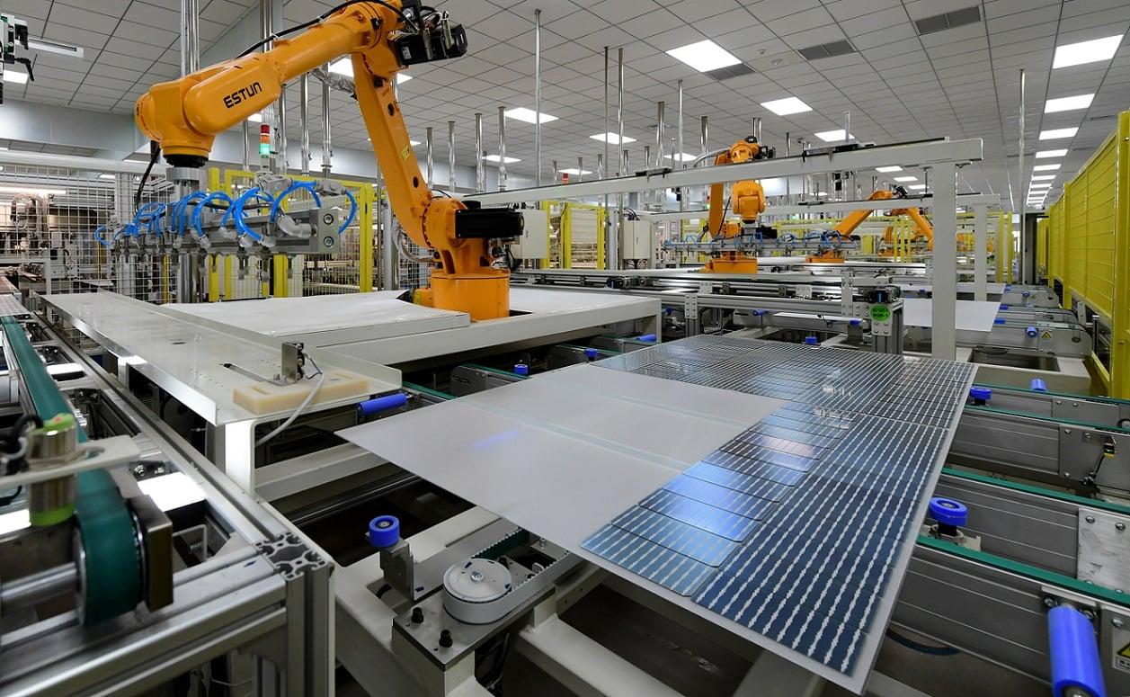 Solar Company Launches New Manufacturing Plant, Creating Hundreds of Jobs in Phoenix Solar Company Launches New Manufacturing Plant, Creating Hundreds of Jobs in Phoenix