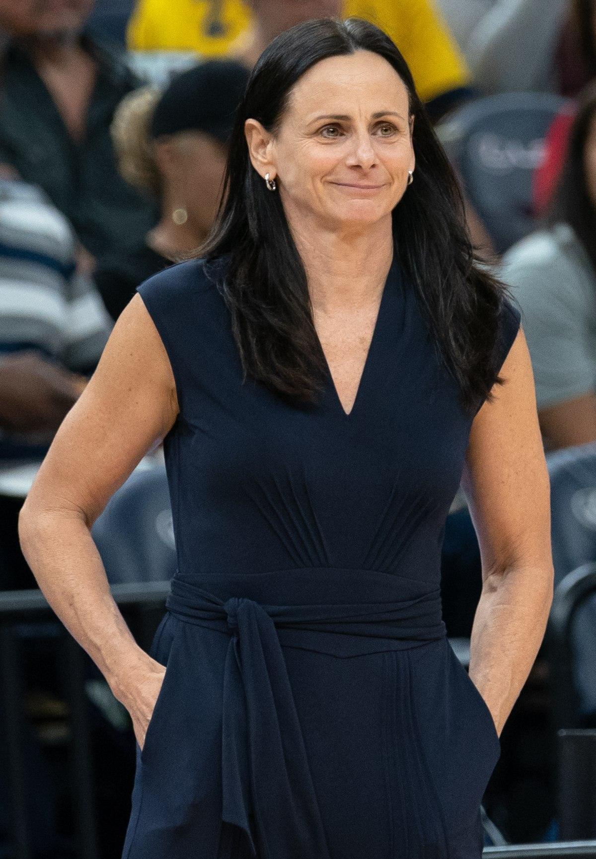 Breathtaking Photos of Former Phoenix Mercury Coach Sandy Brondello Breathtaking Photos of Former Phoenix Mercury Coach Sandy Brondello