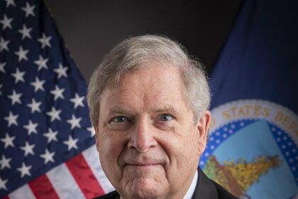Tom Vilsack Challenges Iowa Democrats to See the Impact of SNAP Cuts in Trump’s Tax Bill