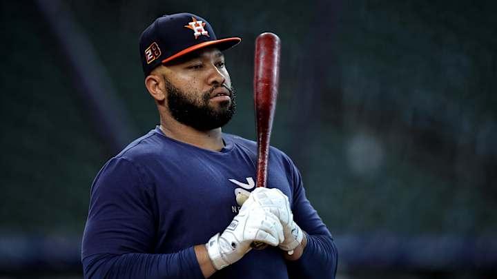 Astros Veteran’s Wife Reveals Shocking News of His DFA Astros Veteran’s Wife Reveals Shocking News of His DFA