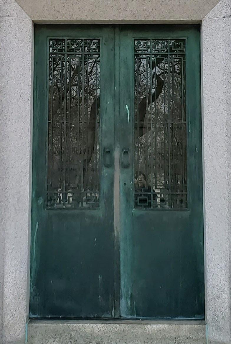 Mysterious Theft of Mausoleum Doors Sparks Investigation Across Philadelphia Cemeteries Mysterious Theft of Mausoleum Doors Sparks Investigation Across Philadelphia Cemeteries
