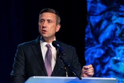 DNC Chairman Ken Martin Discusses Midterms and Primaries During Philly Visit