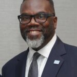 Critics Claim CPS Board Resignations Highlight Chicago Mayor Brandon Johnson’s Struggle to Build Consensus