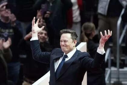 Musk Strengthens His Influence in Washington While Evading Scrutiny Over DOGE Moves