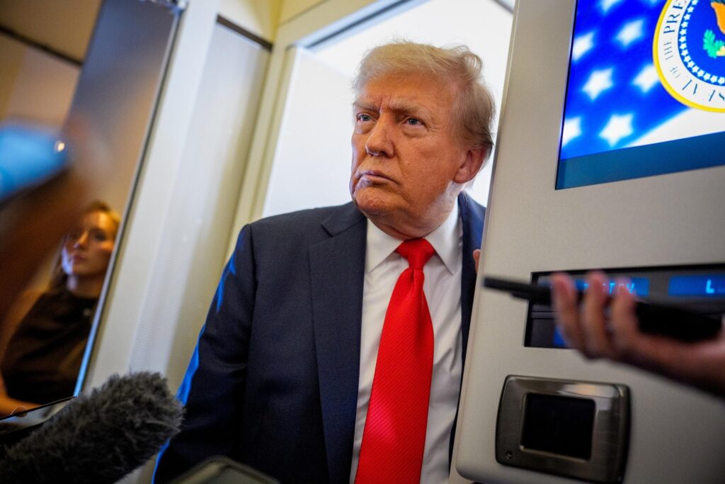 Trump Pledges to End Mail-In Voting, While Illinois Officials Affirm Fraud Is ‘Extremely Rare Trump Pledges to End Mail-In Voting, While Illinois Officials Affirm Fraud Is ‘Extremely Rare